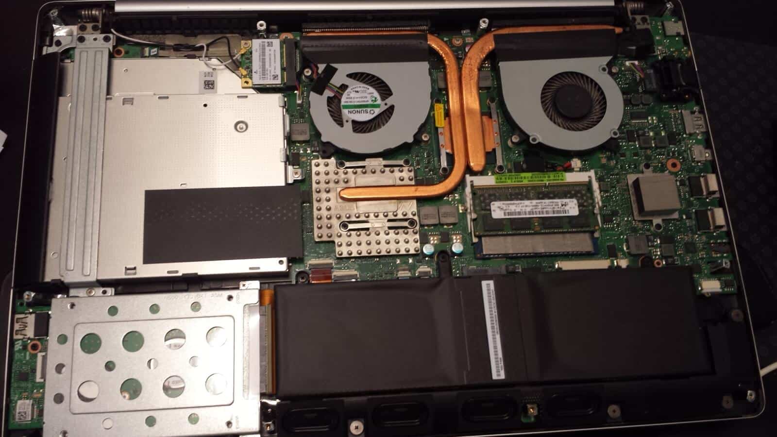Inside the Asus N550JV laptop (opening)
