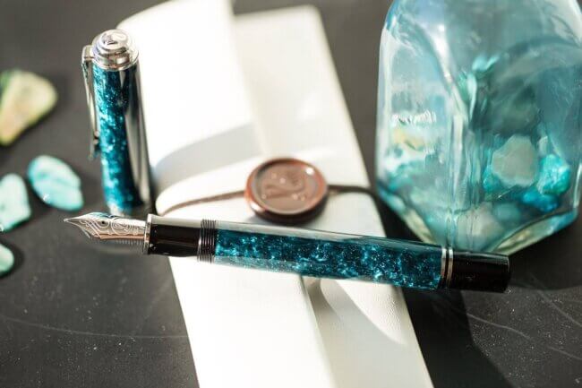 Pelikan M805 Ocean Swirl Limited Edition Fountain - Photo Goulet Pens